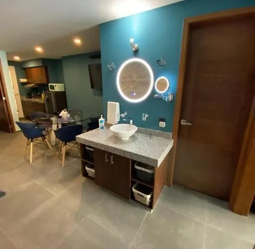 Gorgeous Duplex Mamitas Jacuzzi 3bd Lock-out Playa del Carmen