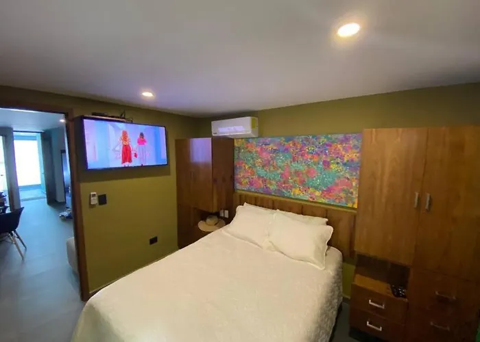 Gorgeous Duplex Mamitas Jacuzzi 3bd Lock-out *