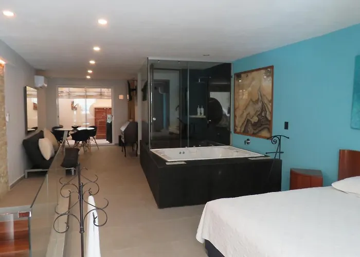 Gorgeous Duplex Mamitas Jacuzzi 3bd Lock-out Playa del Carmen