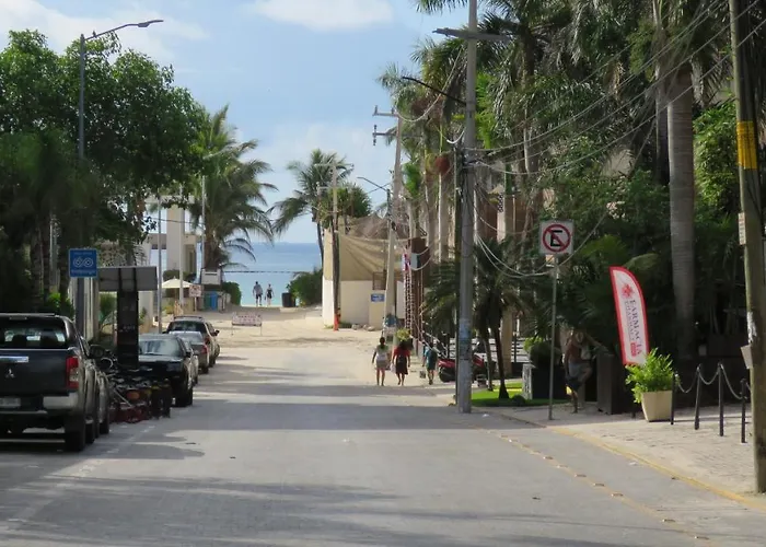 Gorgeous Duplex Mamitas Jacuzzi 3bd Lock-out * Playa del Carmen